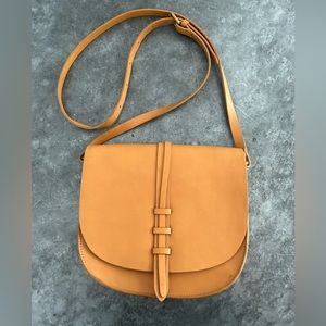 Lucky Brand Leather Saddle bag/  Crossbody purse. Mustard brown.